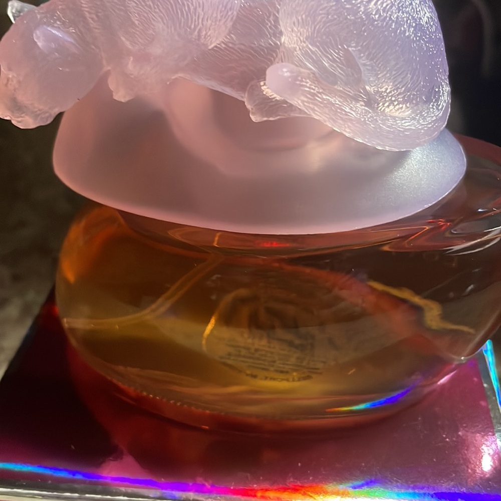 Woman - Picture 5 of 5